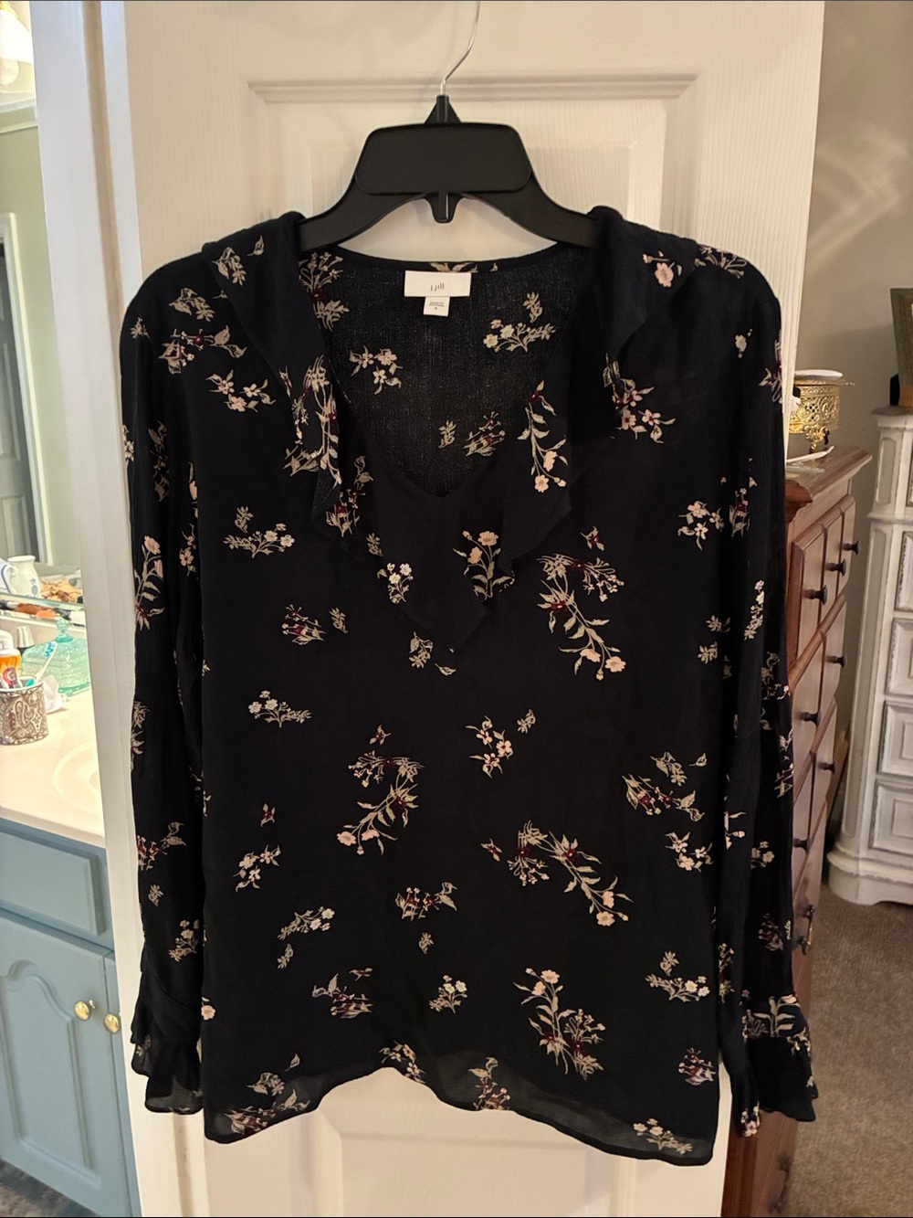 J. Jill Black Floral Semi Sheer V-Neck Ruffle Trim Long-Sleeve Blouse SZ M
